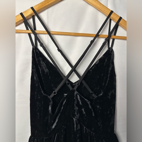 Forever 21 Crushed Velvet Black Mini Dress - Picture 5 of 6